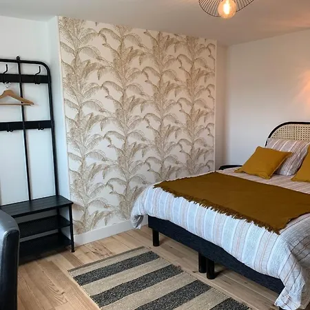 Les Remparts De Joussaume Latour Apartment Château-Thierry